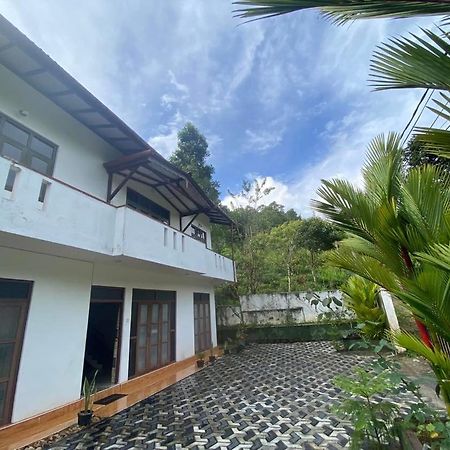 Montes Ella Exterior photo